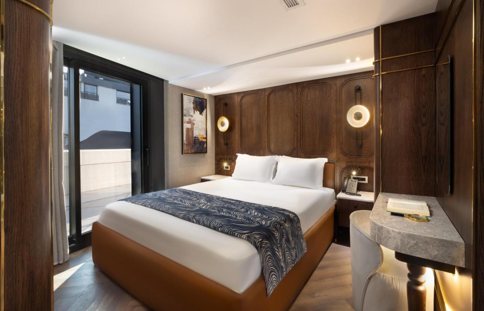 Bentley Hotel Old City-Special Class Istanbul Eksteriør bilde A bedroom at the hotel